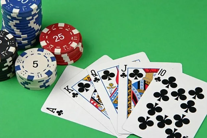 Chi tiết về 4 vòng cược trong Poker Nhatvip